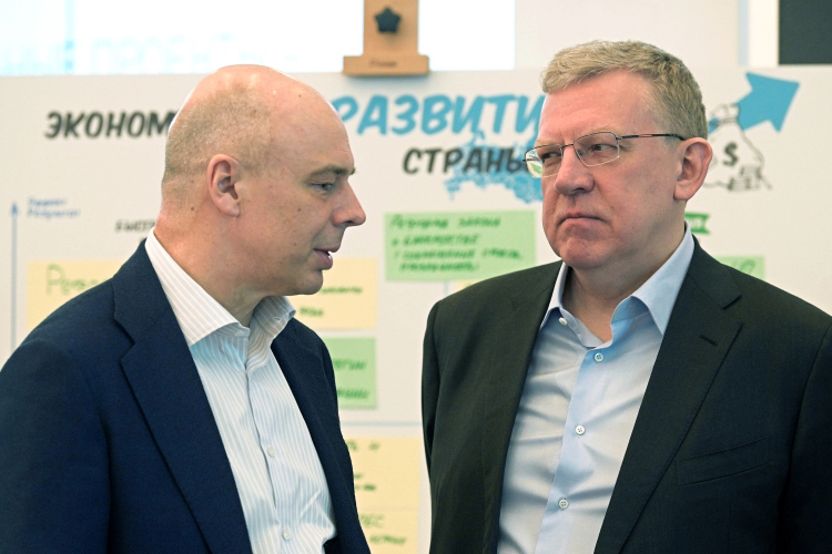 Все нефтедоллары будут потрачены, но зарплаты все равно упадут: Силуанов и Кудрин представили бюджет