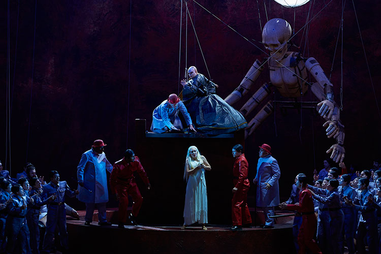Сегодня на сцене Берлинской Штаатсопер — второй премьерный показ оперы Пуччини «Турандот» от режиссера Филиппа Штёльцля