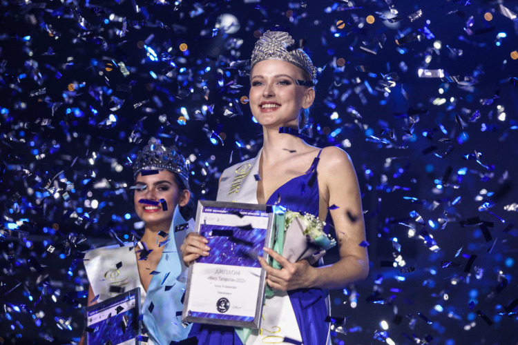 Юная красавица из Нижнекамска Анна Атаманова примерила в этом году корону «Мисс Татарстан»