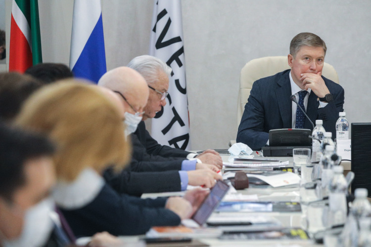 Создать институт в 2021 году президент Татарстана Рустам Минниханов поручил вице-премьеру Рустему Нигматуллину