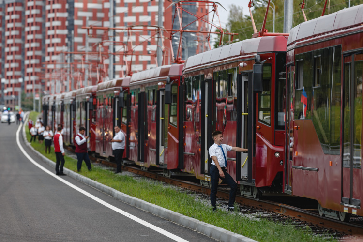 Изменения трамвайных маршрутов — это часть новой транспортной схемы, которую для Казани готовит НИИ автомобильного транспорта Москвы. Изменение сети получило положительное экспертное заключение экспертов НИИ и рекомендовано к внедрению летом