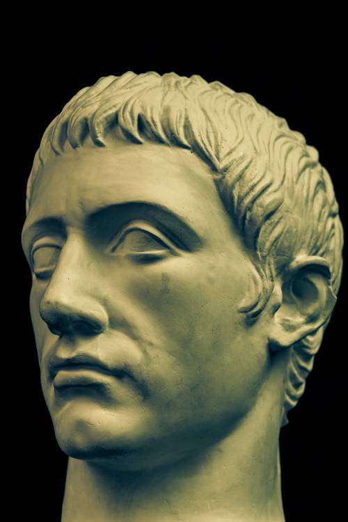Из-за болезни Цезаря, псориаз иногда называют «императорской болезнью»