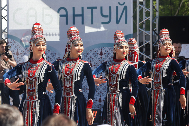 Разбитый горшок спикера Мосгордумы, ответ на критику президента и явление Камилы Валиевой