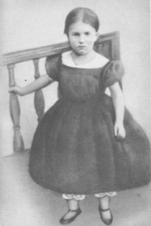 Вера Фигнер в 1857 году