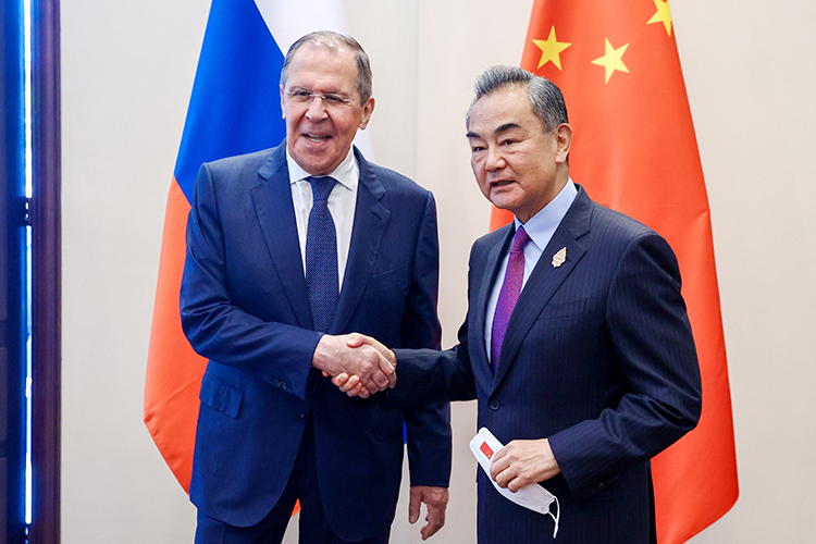 Россия и КНР укрепят стратегическое сотрудничество на фоне попыток США сдерживать и Москву, и Пекин