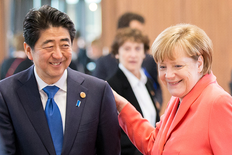 В декабре 2012 года Абэ вновь был утвержден парламентом на должность премьер-министра