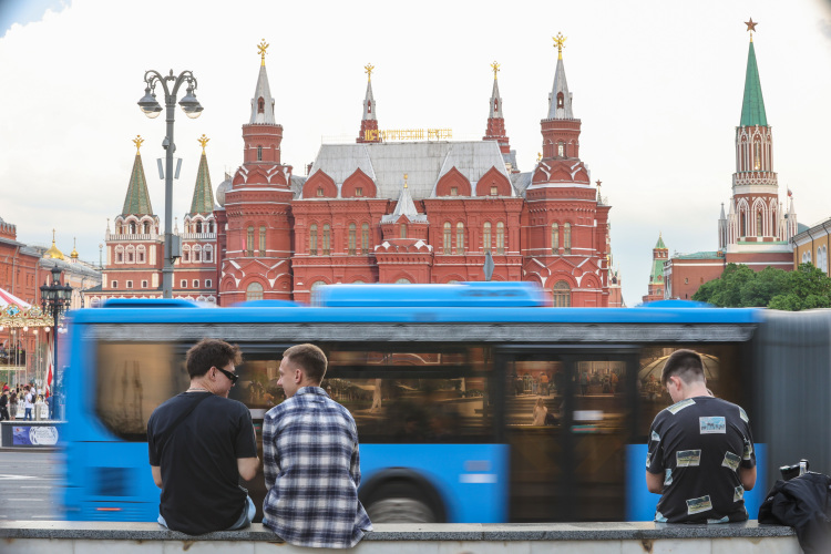 «Москва, например, является одним из наиболее развитых в этом отношении городов. Многие известные города далеко отстают. Так что у нас здесь хороший задел и хорошие темпы, наработки»