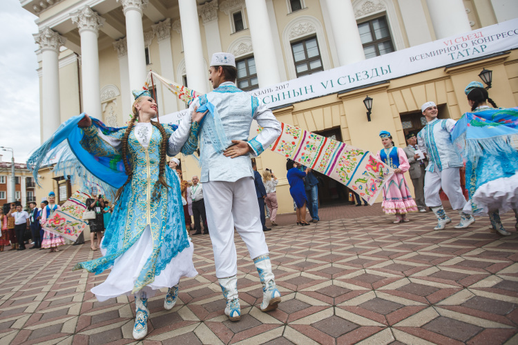 Почти 2,9 млн рублей было выделено Всемирному конгрессу татар на «на популяризацию деятельности национальных общественных объединений в сфере сохранения толерантных отношений в обществе через СМИ»