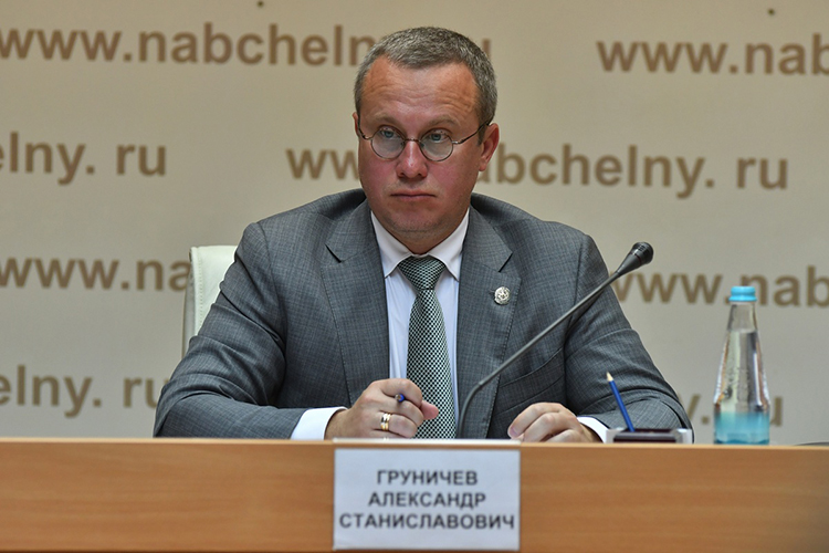 В завершении работы штаба Груничев объявил об инициативе комитета рассмотреть введение отдельного тарифа на мешочный сбор