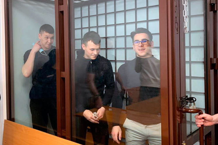 Руслан Нургалиев, Никита Карабаев и Данила Елинсон, принимавшие непосредственное участие в ограблении СКР, сейчас находятся под стражей