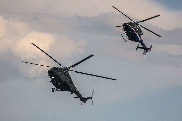 КВЗ уникален еще и тем, что он единственный в России, кто одновременно выпускает вертолеты в трех весовых категориях — легкие средние и тяжелые