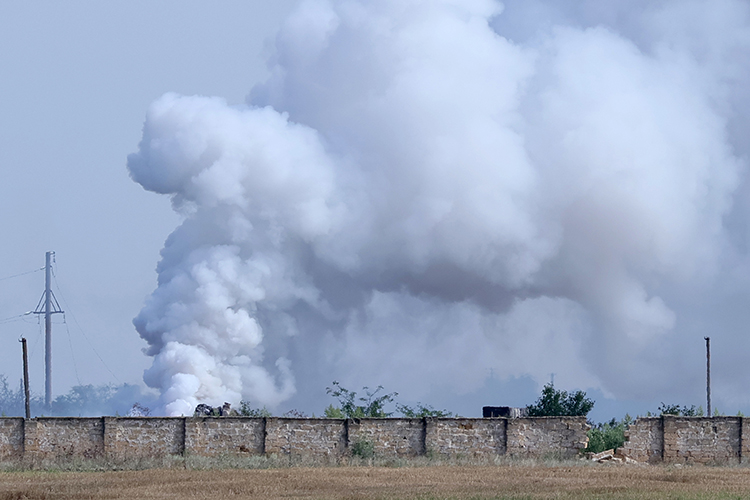 16 августа произошли два инцидента: пожар на трансформаторной подстанции в Джанкое и детонация на складе боеприпасов в селе Майское