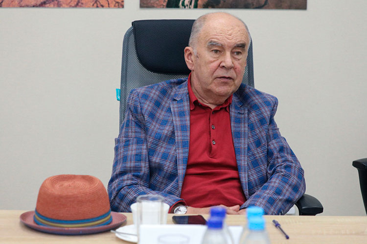 Шамиль Агеев: «На новой должности справится, конечно. А куда деваться? Выходцы из Татарии всегда со всем справлялись, на 90%»