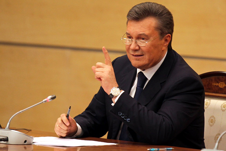 «Если бы Янукович сделал бы хотя бы два процента от того, что делает сегодня Зеленский, я думаю, ему давно надавали бы по рукам, осудили, и вся западная пресса писала бы о том, что на Украине устанавливается диктатура»