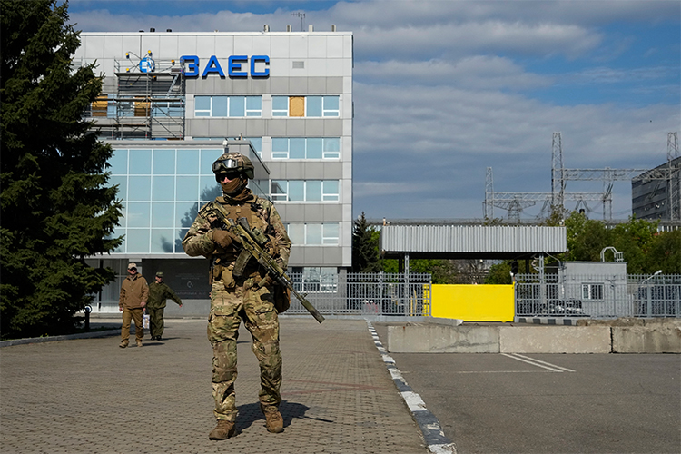 Офис Президента Украины делает ставку на то, что удары по территории Запорожской АЭС будут признаны агрессией России против НАТО и начнется полномасштабный военный конфликт