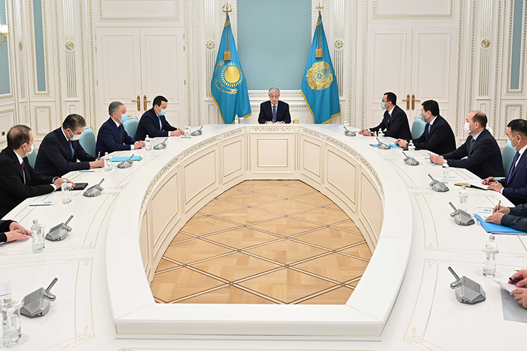Новый экономический курс для Казахстана объявил в среду президент республики Касым-Жомарт Токаев, выступая с посланием народу перед обеими палатами парламента