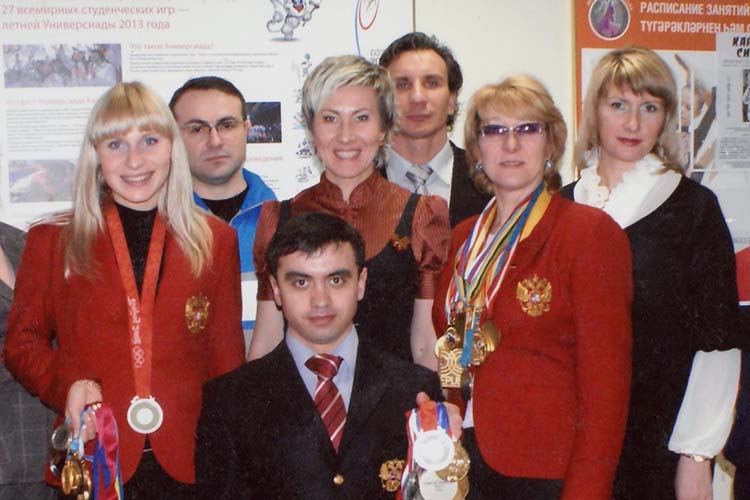 «Я с 2007 года с Мигуновой (на фото слева) жила и работала за границей. Я приезжала в Россию на два-три месяца только. Красная группа элитарных спортсменов готовилась особенно»