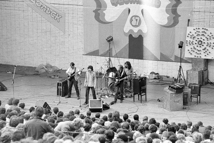 35 лет назад прошел первый рок-фестиваль общенационального масштаба — «Подольск-87». Сегодня его называют главным событием в истории русского рока