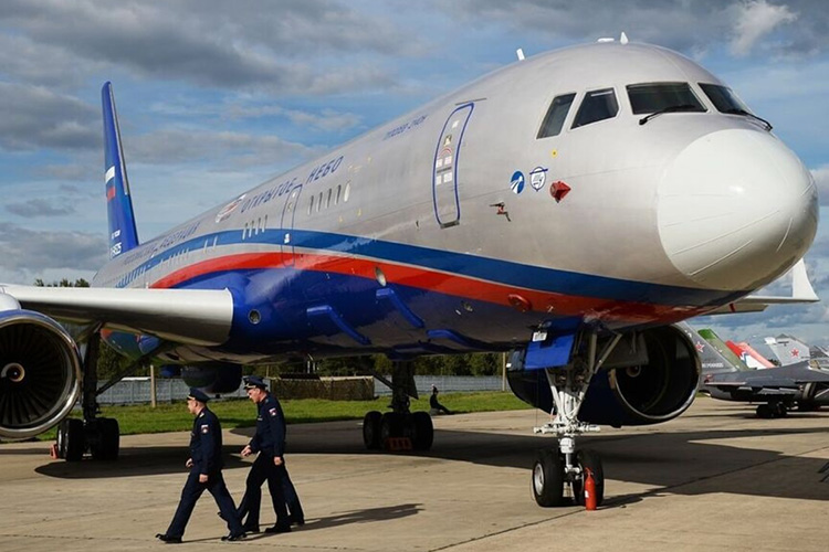 «Аэрофлот» и ОАК (входит в «Ростех») договорились о поставке 339 российских самолетов, в том числе 40 Ту-214, которые производят на Казанском авиазаводе им. Горбунова