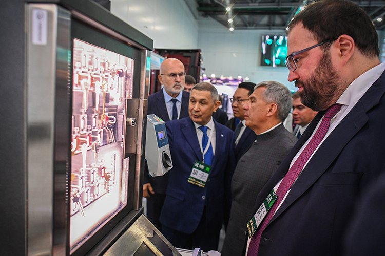 120 мероприятий и 865 спикеров: чем Шадаев и Кириенко займутся на Kazan Digital Week