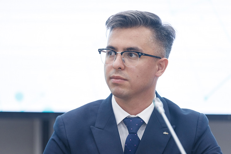 Директор по инновациям Ак Барс Банка Галиев рассказал «БИЗНЕС Online», что банку предстоит посмотреть на свои непрофильные активы с точки зрения ЦФА и попробовать их токенизировать