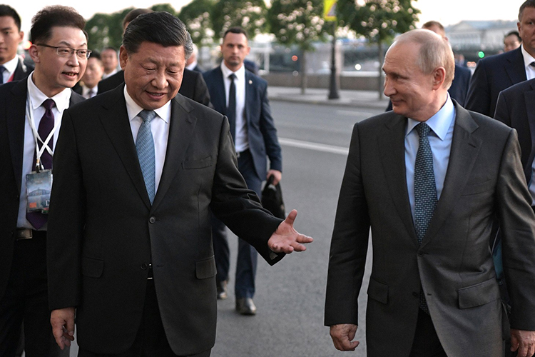«Путин и Цзиньпин зафиксировали формирование полюса порядка, где американская сторона – полюс хаоса»