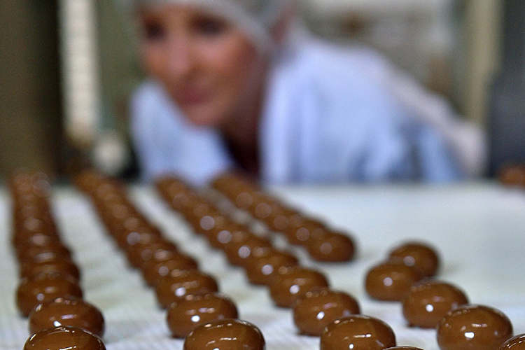 Наибольшим спросом пользовались шоколад и шоколадные кондитерские изделия. География поставок — 95 стран. За границу отправилось 28% всего шоколада и шоколадных конфет