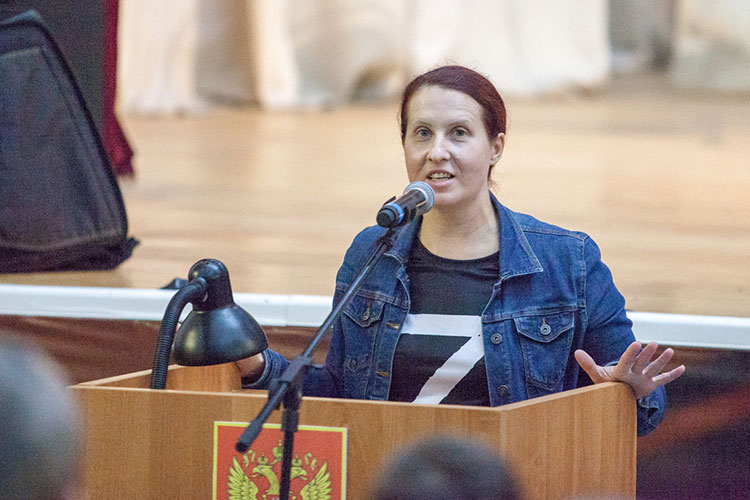 Наталья Макеева: «Самая интересная аудитория — это добровольцы, потому что люди мотивированные, они мне очень напомнили ополченцев Донбасса даже внешне»
