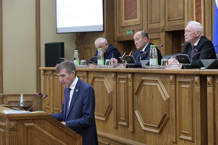 Мидхат Шагиахметов подчеркнул, что «санкционное давление не статично, и оно будет только усиливаться»