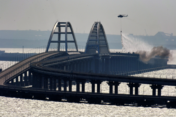 Ранее Москва обещала самый жесткий ответ в случае нападения на Крымский мост