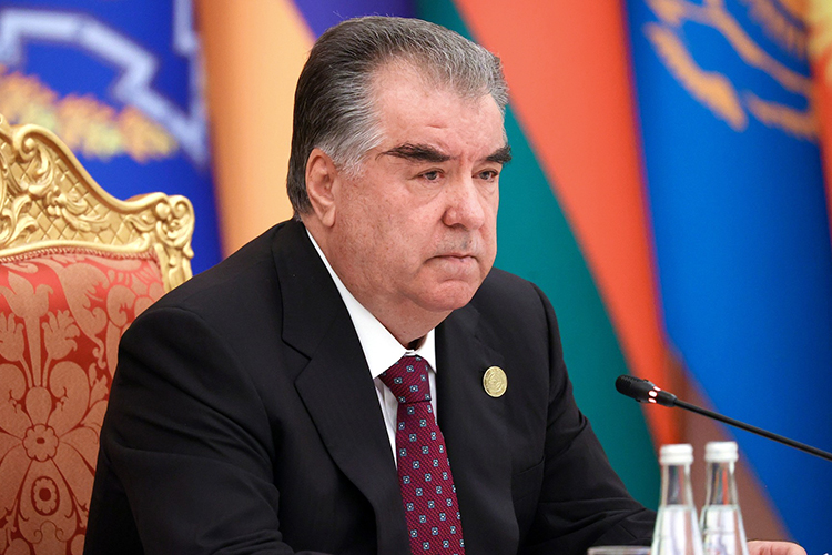 По словам Рахмона, Таджикистан хочет, «чтобы не было политики к странам Центральной Азии как к бывшему Советскому Союзу»