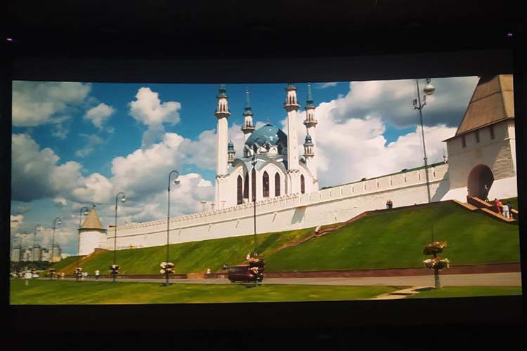 Действие фильма начинается в Александровской слободе во Владимирской области, но позже именно Казань становится ключевой точкой в сюжете