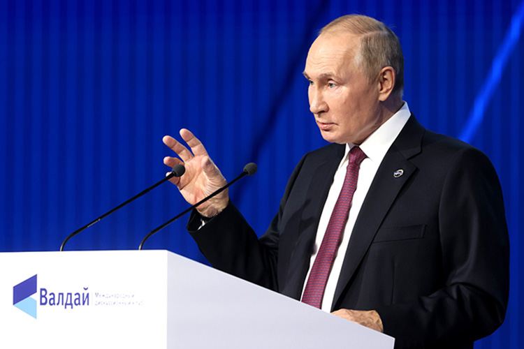 В своей речи Путин заметил, что «условный Запад» уже предпринял целый ряд шагов на обострение. Это разжигание войны на Украине, провокации вокруг Тайваня, дестабилизация мирового продовольственного и энергетического рынков, перечислил президент