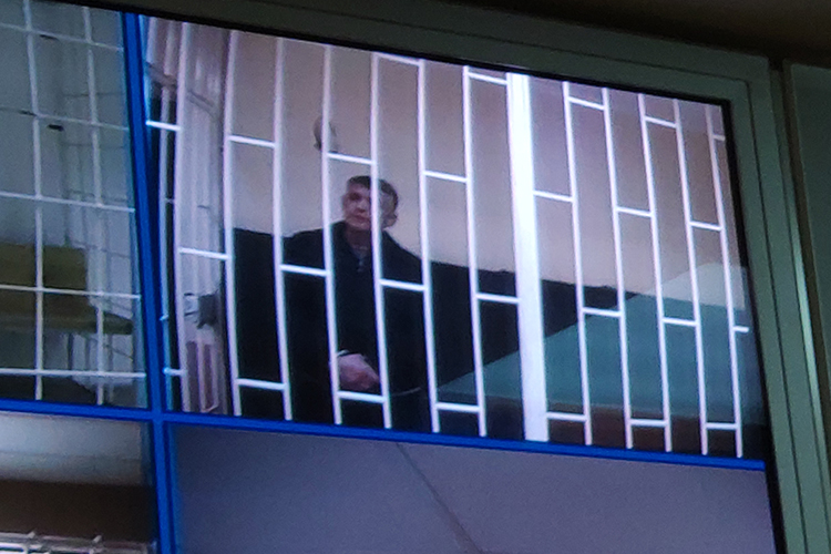 Алмаза Бурганова арестовали в разгар частичной мобилизации, но с массовым призывом резервистов и запасников его задержание не связано. Подозревают Бурганова во взятке шестилетней давности