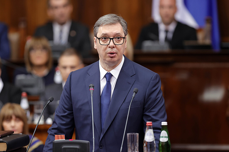 Президент Сербии Александар Вучич считает, что решающее значение в конфликте на Украине будет иметь возможная битва за Херсон, и сравнивает ее со Сталинградской битвой