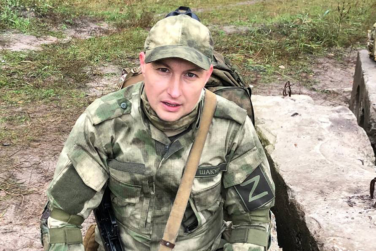 Шарафиев рассказал, что контракт рассчитан на 3 месяца, и что он будет действовать в составе разведывательно-штурмового подразделения в батальонно-тактической группе с позывным «Шакур»