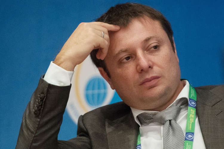 Представитель частного банка первый зампред правления Совкомбанка Сергей Хотимский в ходе форума поспешил отнести себя в лагерь радикальных оптимистов