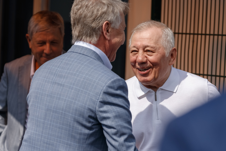 Альберт Шигабутдинов, который сегодня празднует 70-летний юбилей, в ближайшее время может покинуть совет директоров СИБУРа