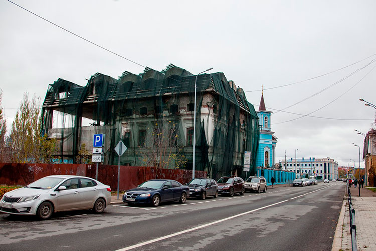 Проблемным оказался и проект гостиничного комплекса за католической церковью Воздвижения Святого Креста по ул. Петербургской