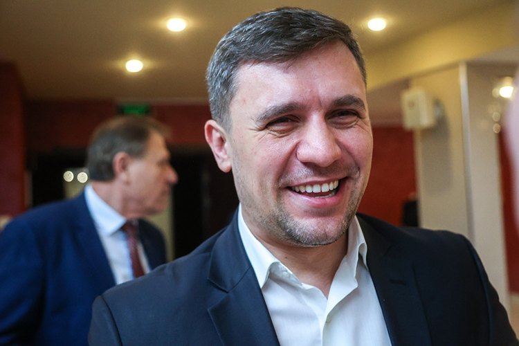 Николай Бондаренко: «Сегодня непростое время в стране, которое ставит вопросы вызовы. В этих условиях партия должна более четко вырабатывать свои аргументы, позицию»