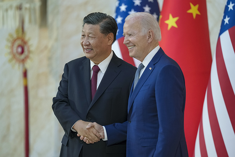 Встреча Байдена и Си продлилась три часа, и для американцев был важен сам факт первых переговоров, особенно на фоне осложненных отношений и провокационного визита американской делегации на Тайвань