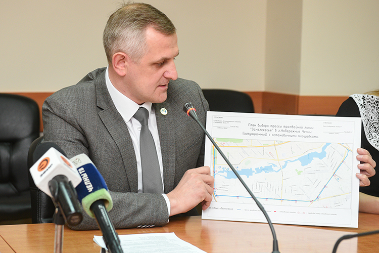 В ходе пресс-конференции Зуев также напомнил о планах Челнов по строительству большой трассы трамвайной линии, которая свяжет «соципотечный» район Замелекесье с ГЭСом