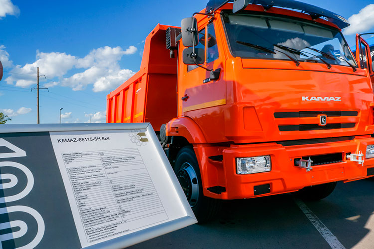 На втором месте по количеству регистраций в Татарстане разместилось семейство камазовских грузовиков серии «6511».  Самым продаваемым в республике стал самосвал «65115»