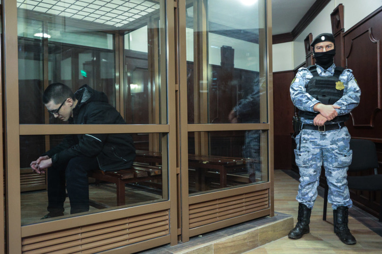 В четверг в Верховном суде Татарстана состоялось очередное заседание по делу «казанского стрелка» Ильназа Галявиева. Сторона гособвинения продолжает исследовать собранные по делу доказательства