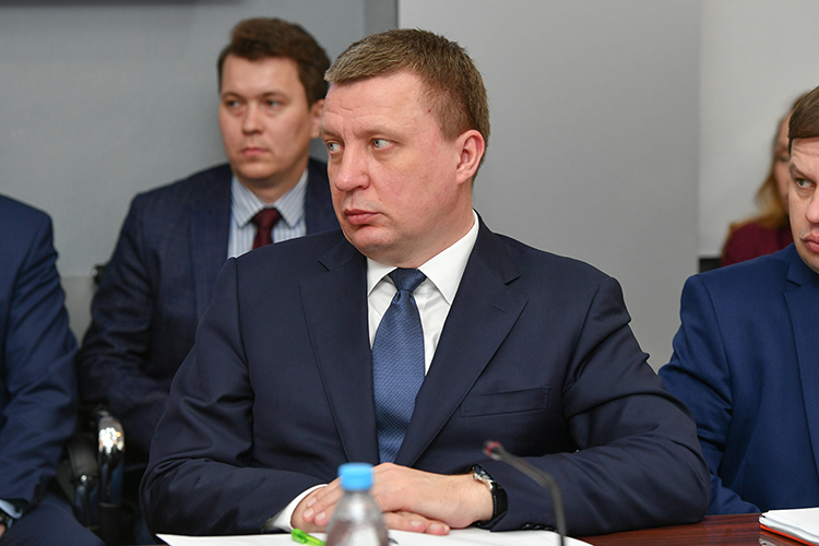В 2021 году Улесов оказался в центре коррупционного скандала с кабальными контрактами между «Таттелекомом» и филиалом МТС в РТ