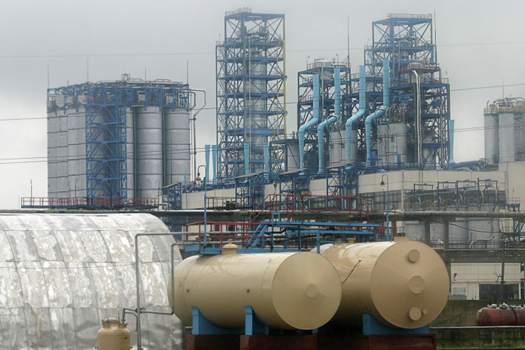 Почти четверть российских полимеров производится в Татарстане на мощностях «Казаньоргсинтеза» (778 тыс. тонн) и «Нижнекамскнефтехима» (723,8 тыс. тонн). С октября 2021 года оба предприятия входят в СИБУР