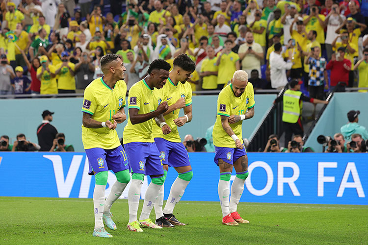 Бразилия находится на пике формы, а каждый её матч превращается в настоящий карнавал
