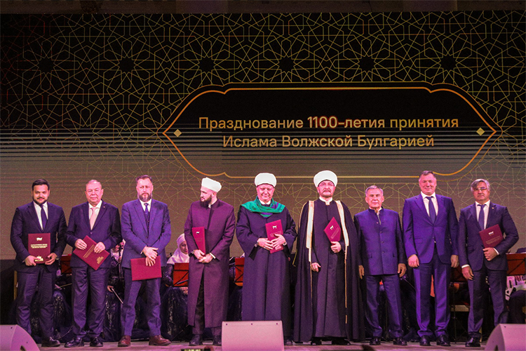 Рустам Минниханов поблагодарил всех, кто участвовал в праздновании 1100-летия принятия ислама