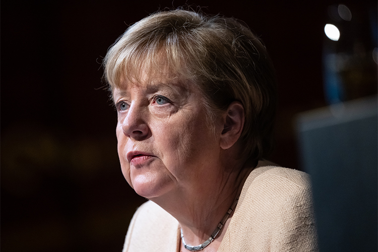 Ангела Меркель без стеснений заявила, что Минские соглашения были нужны только для того, чтобы их не выполнять и обмануть Россию