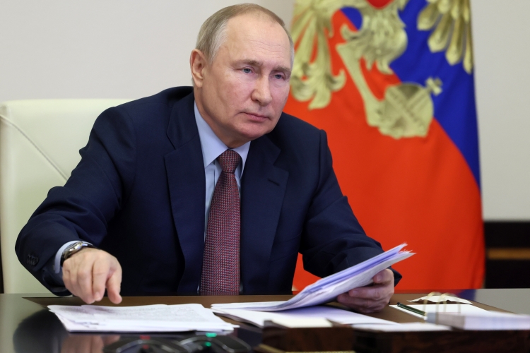 Президент России в четверг провел заседание совета по стратегическому развитию и национальным проектам, которое растянулось на внушительные два часа